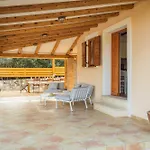 Сasa de vacaciones Casa Vala Romana With Jacuzzi And Big Garden