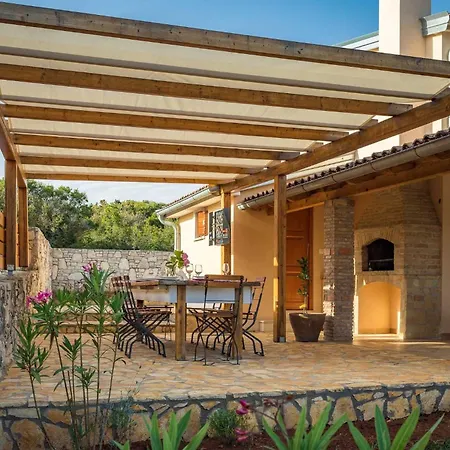 Casa Vala Romana With Jacuzzi And Big Garden Holiday home *