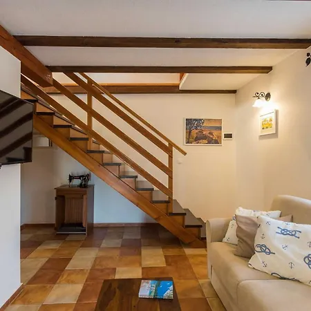 Casa Vala Romana With Jacuzzi And Big Garden * Pula