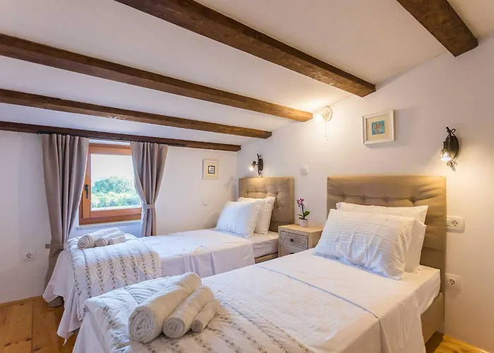 Vikendica Casa Vala Romana With Jacuzzi And Big Garden *