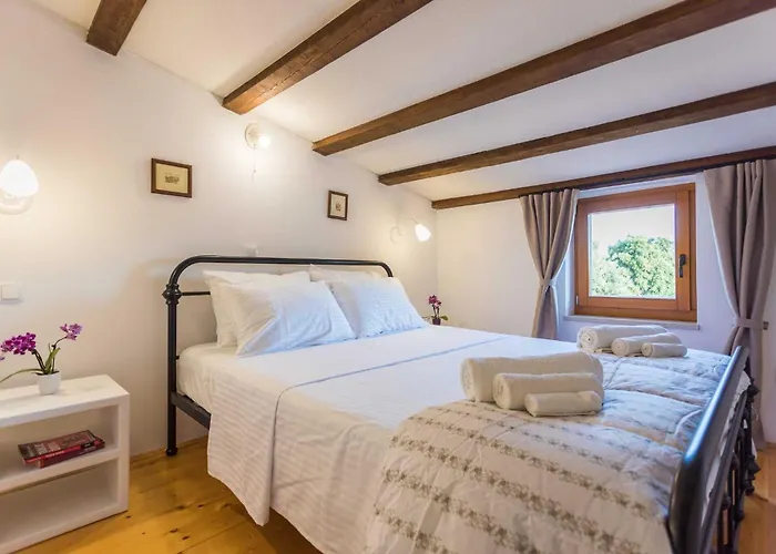 Vikendica Casa Vala Romana With Jacuzzi And Big Garden