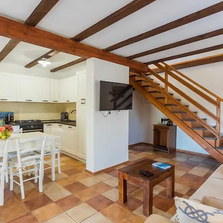 Casa Vala Romana With Jacuzzi&big Garden